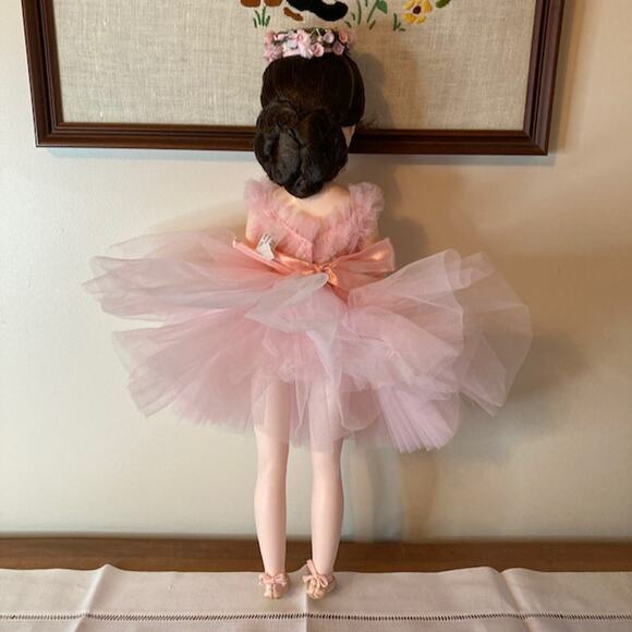 Vintage 80s Madame Alexander 17" Elise Ballerina #1652 (1984-85) Brunette - Picture 5 of 7